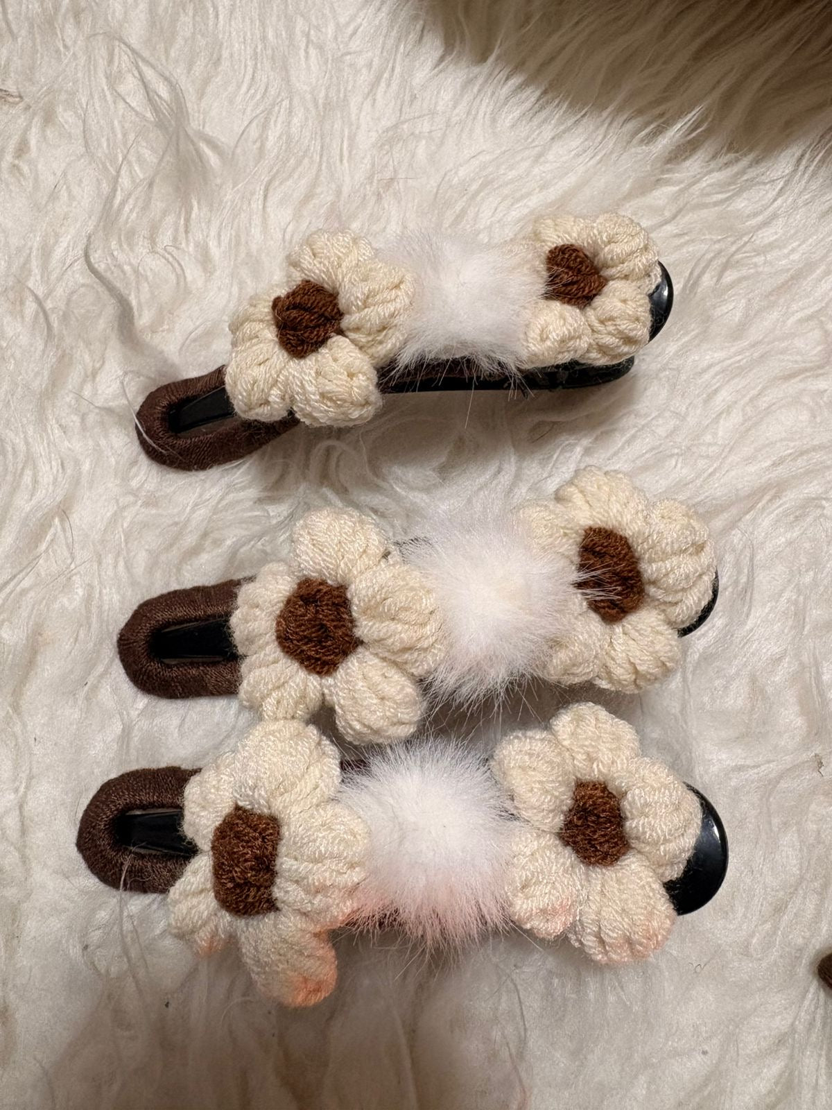 - Winter Plush Flower Princess
Grabber High-End Petal Clip Fabric
Shark Clip