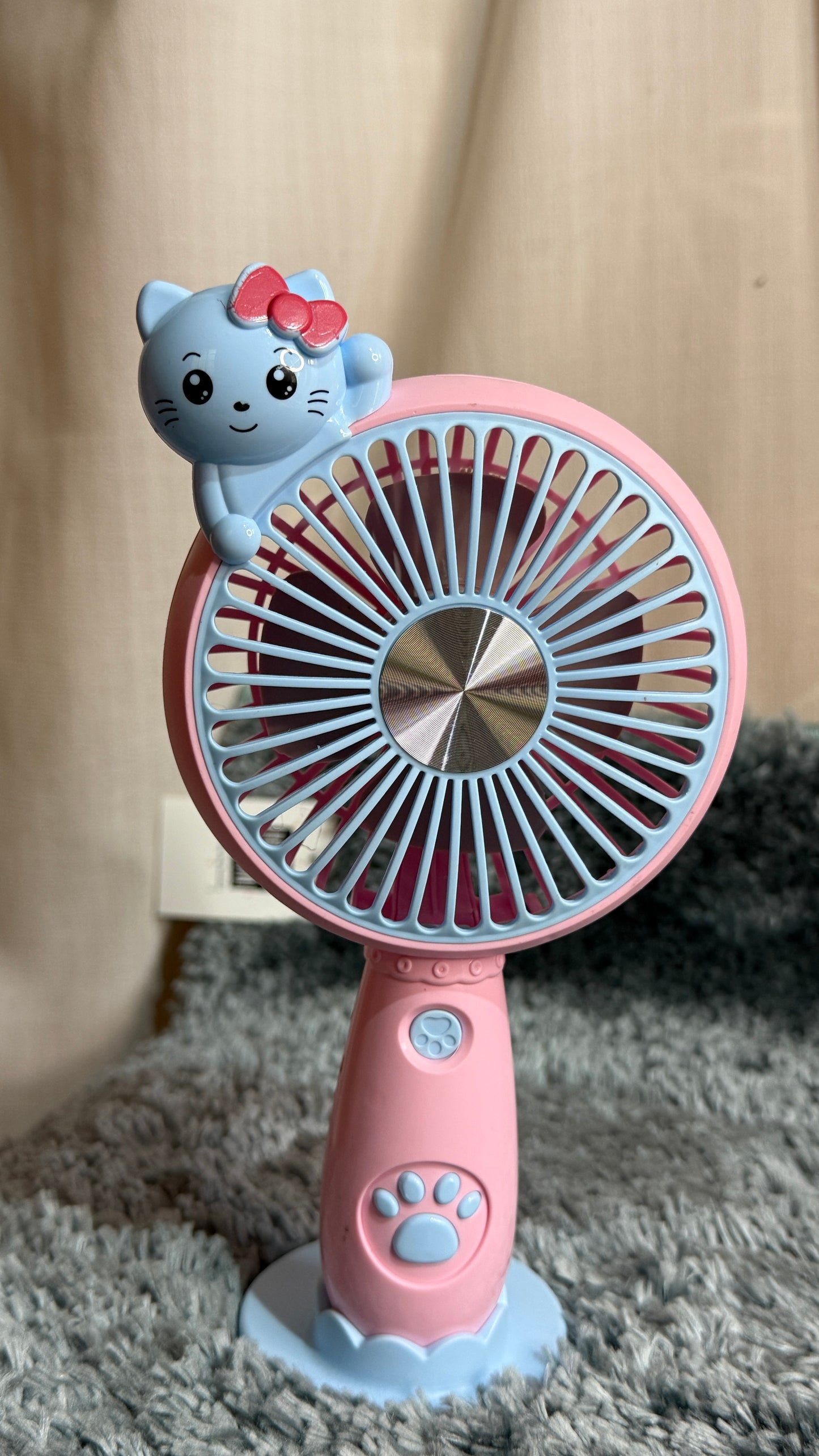 Kitty usb hand fan