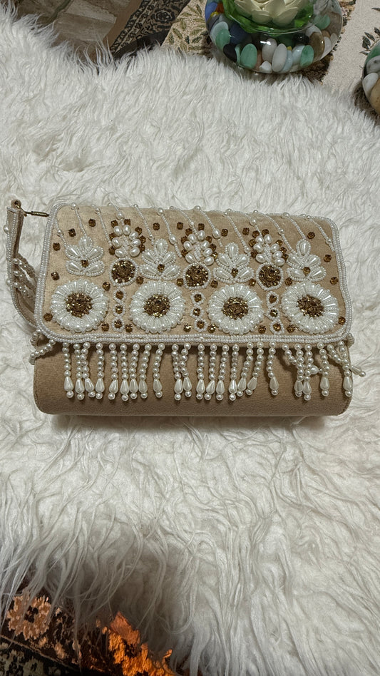 Hand and / sling bag