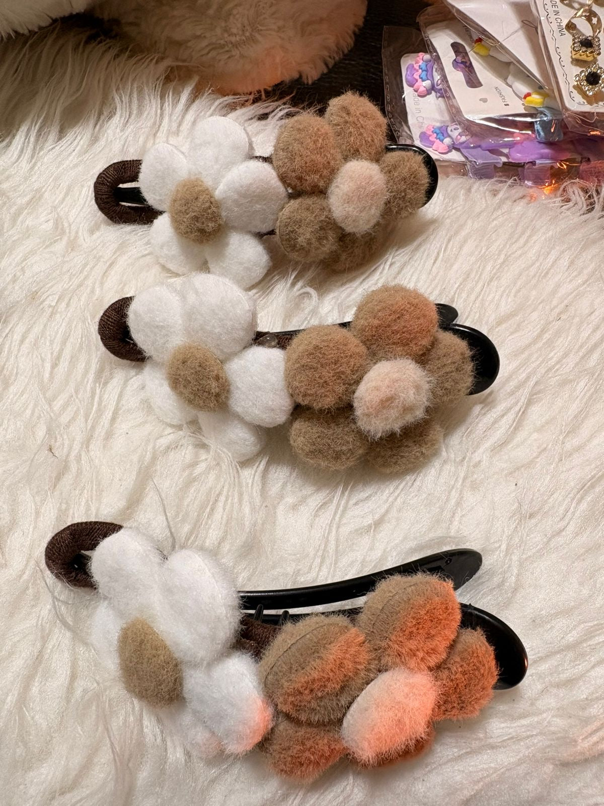 - Winter Plush Flower Princess
Grabber High-End Petal Clip Fabric
Shark Clip