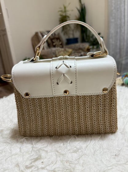 Ladies hand/sling bags 522287704613