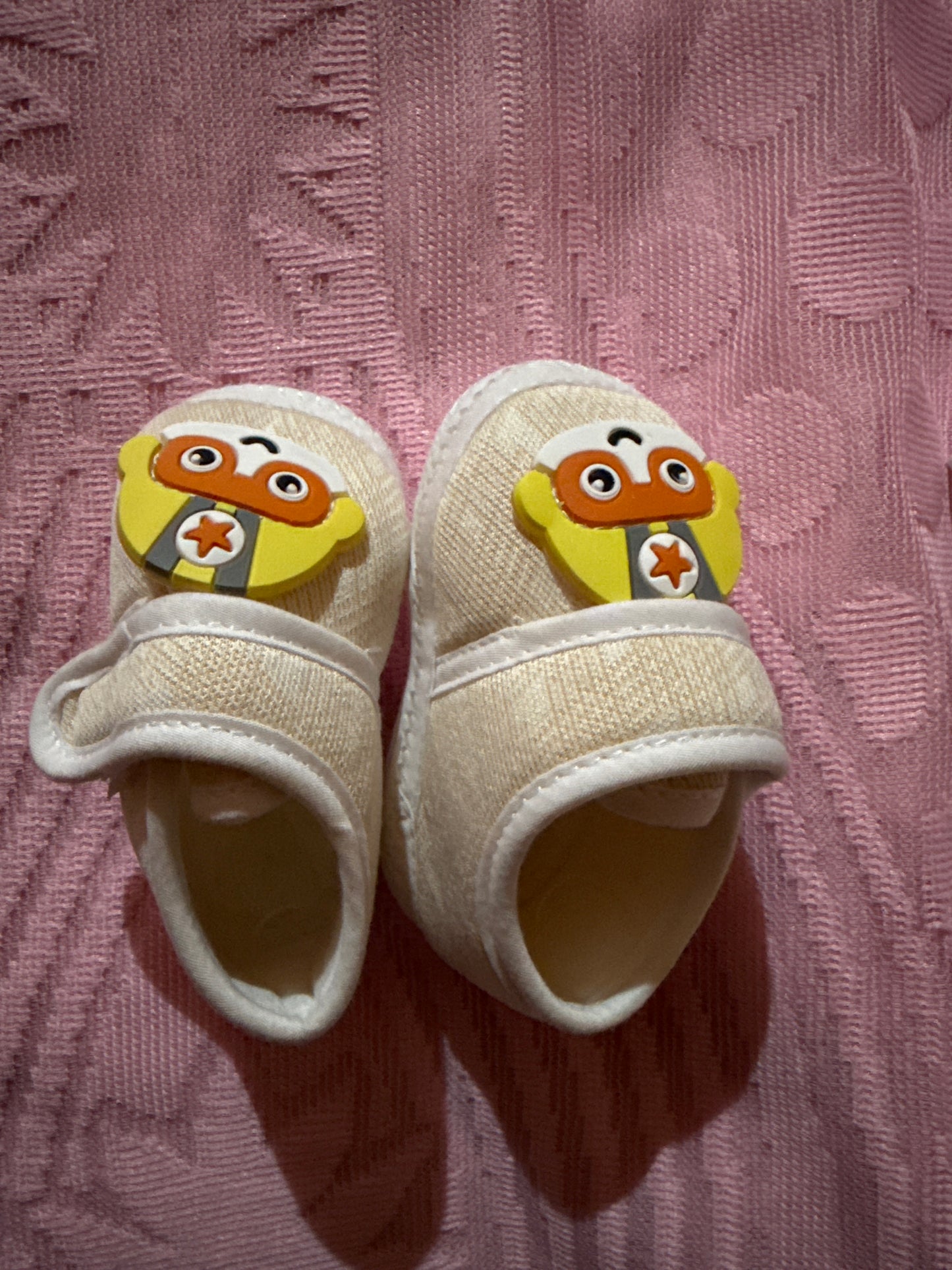 Baby shoes o size - for new borns  k25 0574