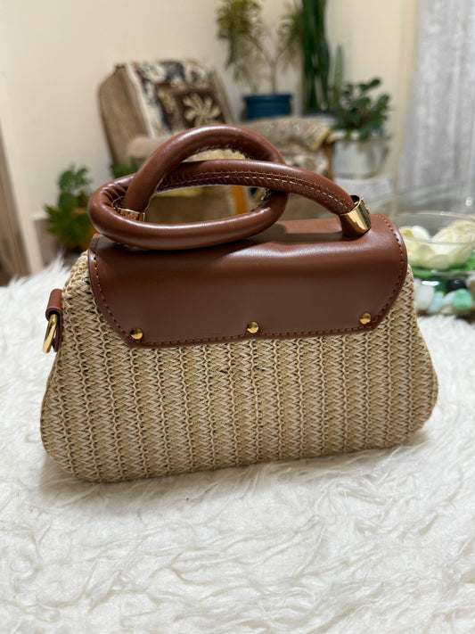 Ladies hand/sling bags 522287704613