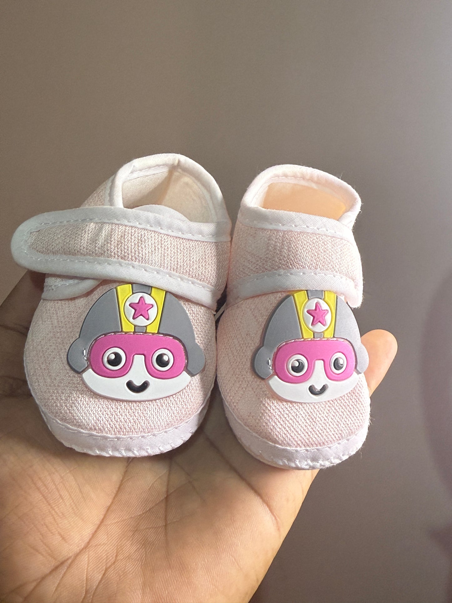 Baby shoes o size - for new borns  k25 0574