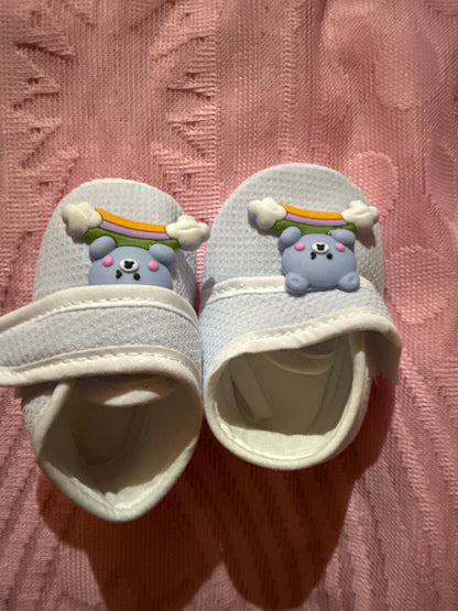 Baby shoes o size - for new borns  k25 0574
