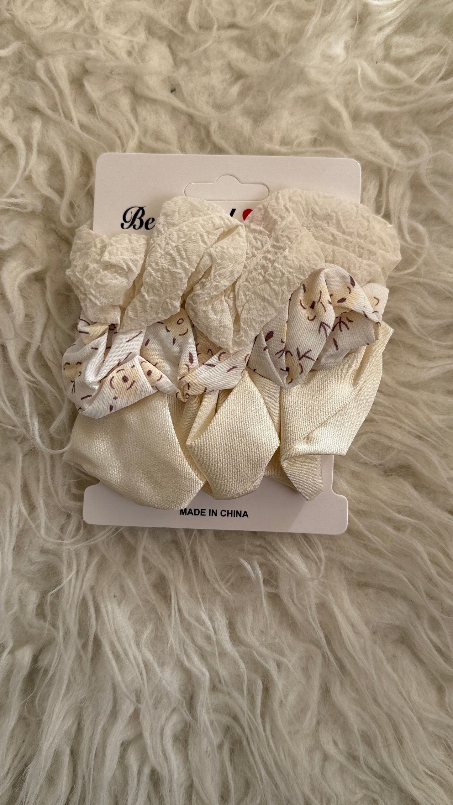 Scrunchies (3 pieces 1 set )