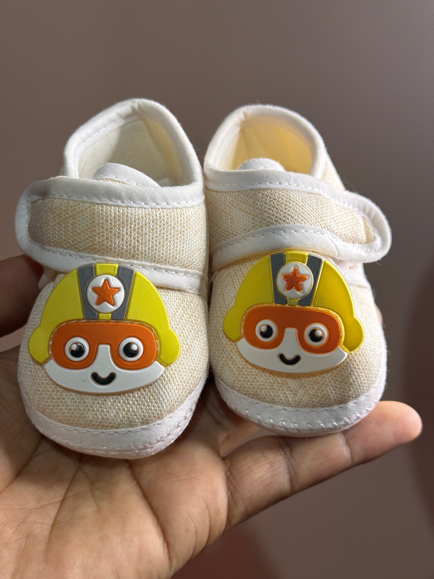 Baby shoes o size - for new borns  k25 0574